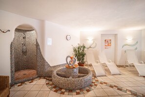 Spa - Apartment 'Hubertus - Wasserfallspitz' with Mountain View, Private Terrace and Wi-Fi (Sand in Taufers)