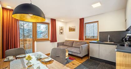 Apartment 'Hubertus - Sonnklar' with Mountain View, Private Terrace and Wi-Fi