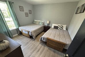 2 bedrooms, iron/ironing board, travel cot, free WiFi
