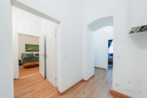 Apartment, 3 Bedrooms, Kitchen, Ground Floor