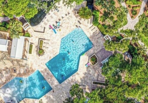 Palmetto Dunes! Direct Ocean & Pool Views, Sofa Bed, Jacuzzi Tub