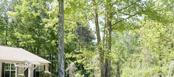 Affordable Cozy Stay 8 Miles From Campus