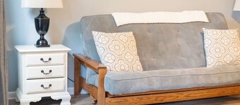 Cozy Camelia B - Quiet Stay in West Auburn