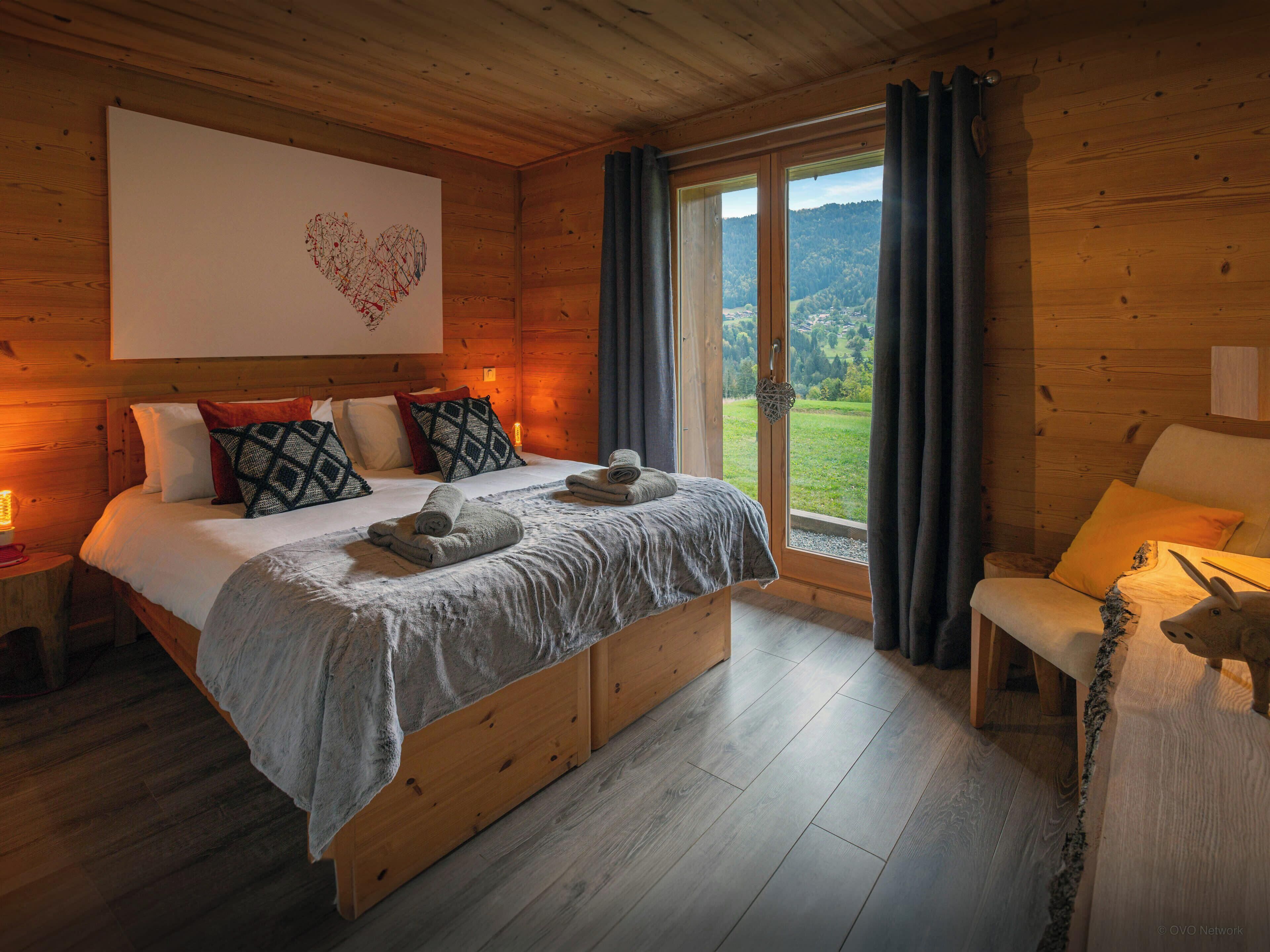 4 bedrooms, WiFi, bed sheets