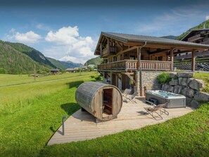 Bañera de hidromasaje exterior