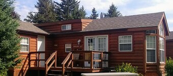 Antelope Loft: Cabins @ Creekside #6