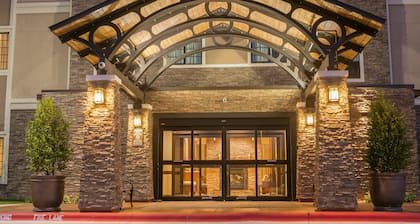 Close to TU | Modern Suite + Heated Outdoor Pool