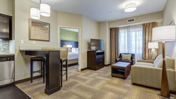 2 間睡房、房內夾萬、熨斗/熨衫板、免費 Wi-Fi