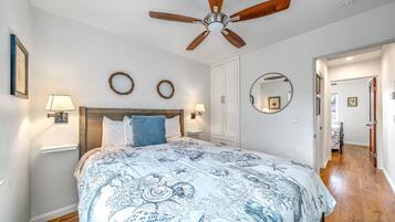 House, 2 Queen Beds, Patio, Garden View (Cottage by the Seaside) | 2 bedrooms, individually decorated, individually furnished, free WiFi