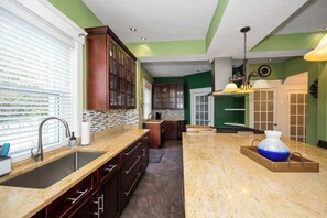 House, Multiple Beds, Hot Tub | Private kitchen | Fridge, microwave, oven, stovetop