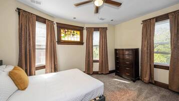 House, Multiple Beds, Hot Tub | 3 bedrooms, individually decorated, individually furnished, free WiFi