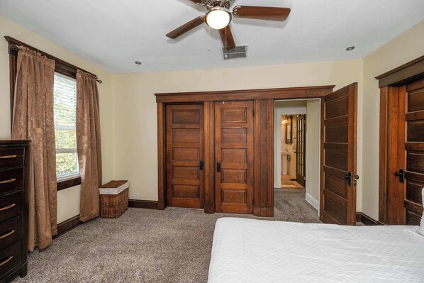 3 bedrooms, individually decorated, individually furnished, free WiFi