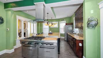 House, Berbilang Katil, Hot Tub | Dapur peribadi | Peti sejuk, ketuhar gelombang mikro, ketuhar, dapur