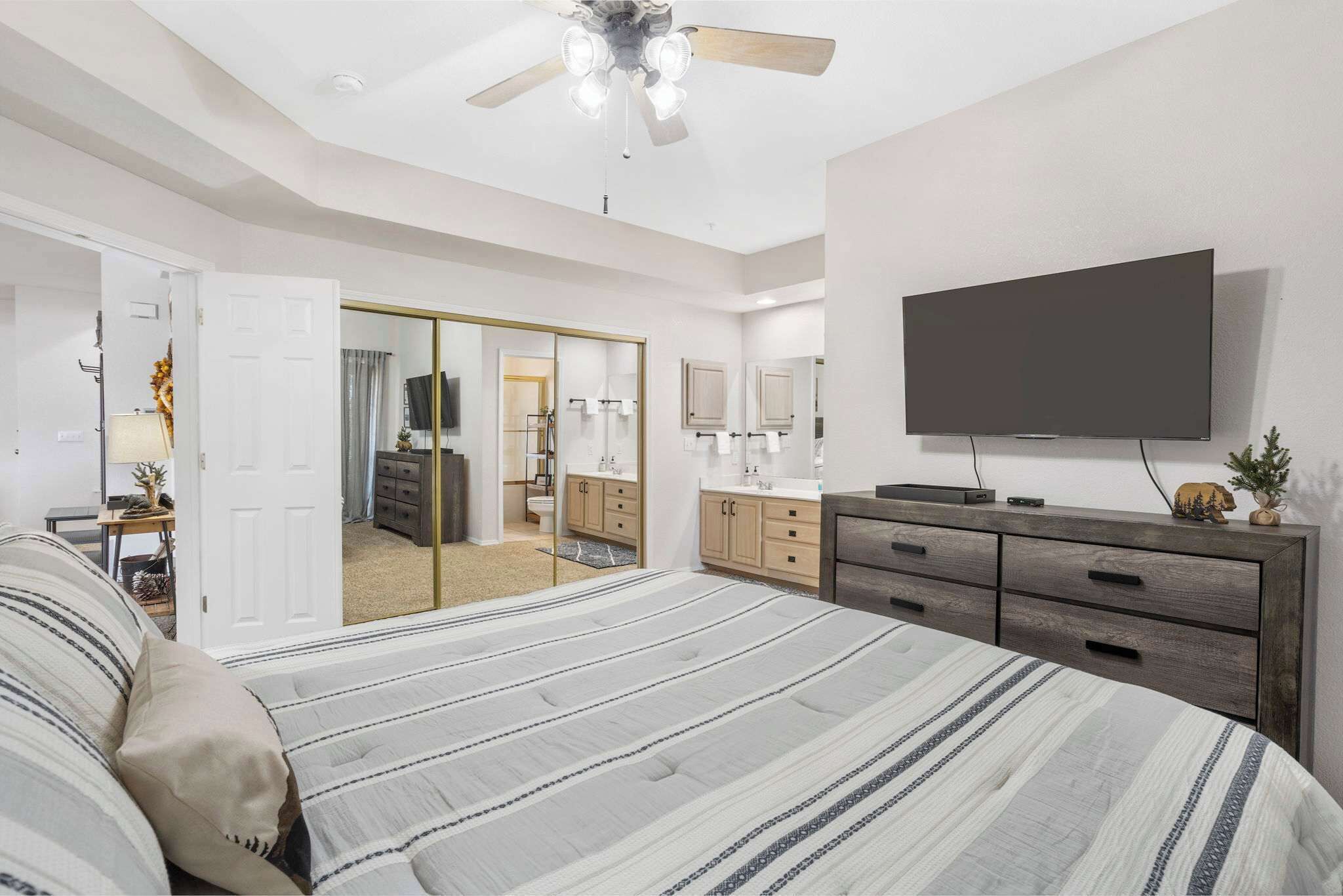 Condo, Multiple Beds, Kitchen, Garden View (Leisure at the Legacy of Thousand) | 2 bedrooms, individually decorated, individually furnished