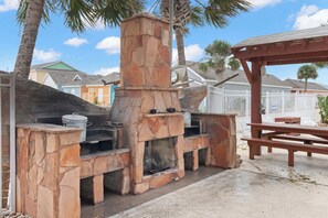 Terrace/patio - Mango Bungalow Sleeps 8 2 Community Pools (Port Aransas)
