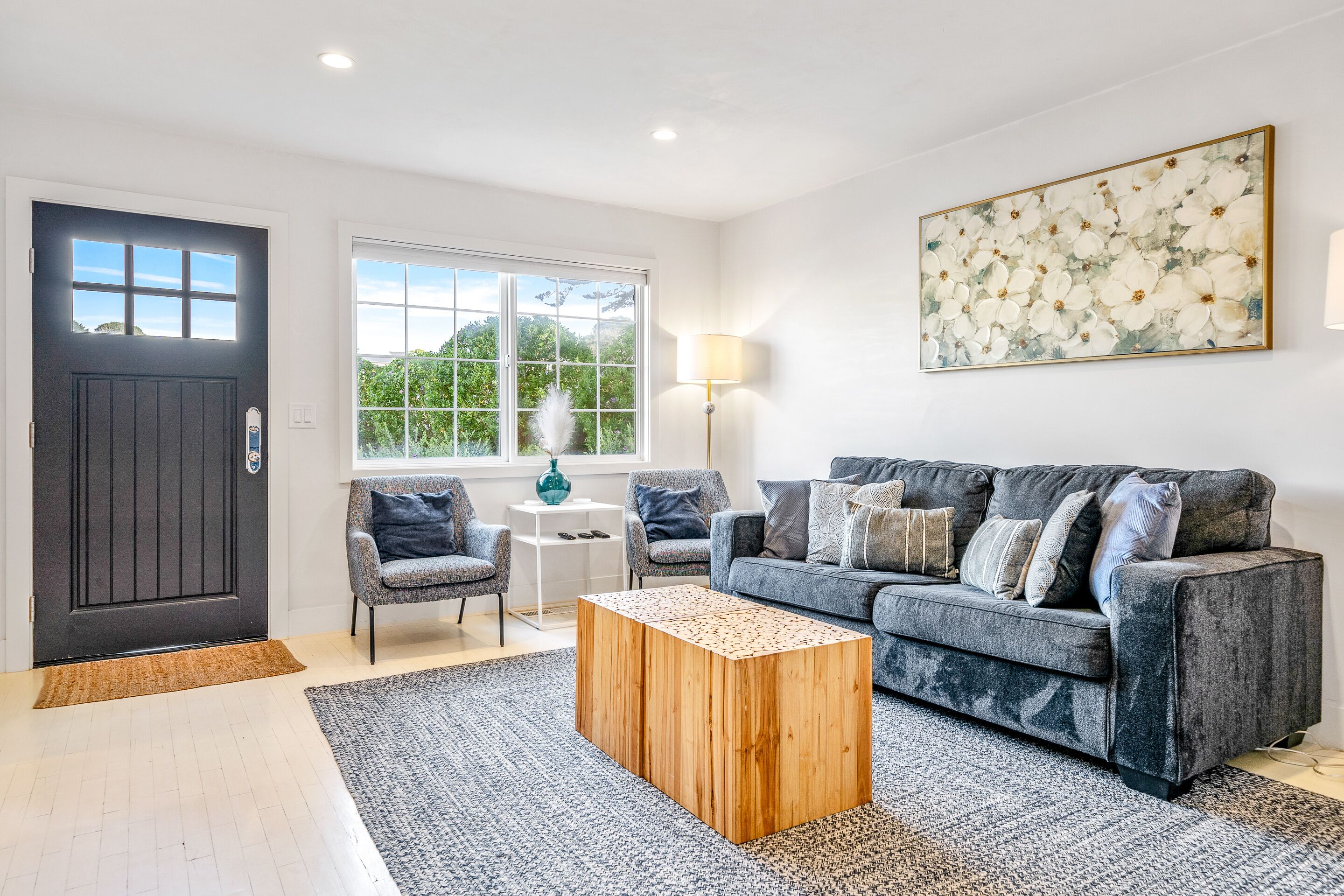 House, Multiple Beds, Patio, Mountain View (11th Heaven) | Living area | TV, fireplace