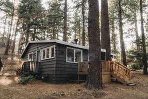 Exterior - Lake House Bungalow (Green Valley Lake)