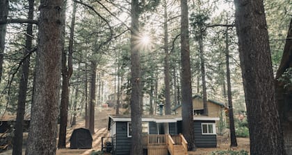 Lake House Bungalow