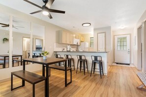 Dining - Abby Lane Oasis - Branson (Branson)