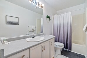 Condo, Multiple Beds, Patio, Garden View (Abby Lane Oasis) | Bathroom | Combined shower/tub, hair dryer, towels - Abby Lane Oasis - Branson (Branson)