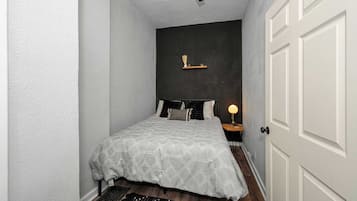 2 bedrooms, individually decorated, individually furnished, free WiFi