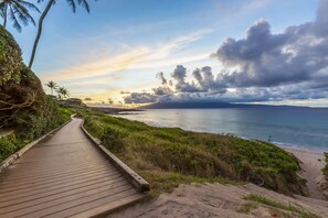公寓客房, 1 張特大雙人床和 1 張沙發床, 可使用泳池, 海景 | 海灘/海景