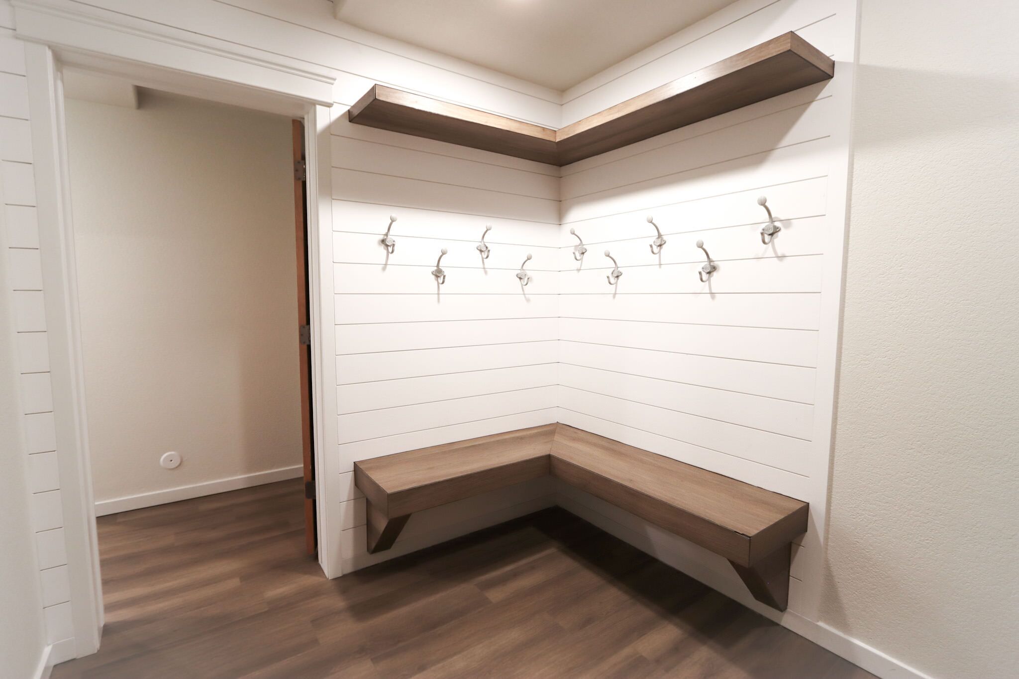 Townhome, Multiple Beds, Balcony, Mountain View (Downtown Luxury Hideaway) | Interior