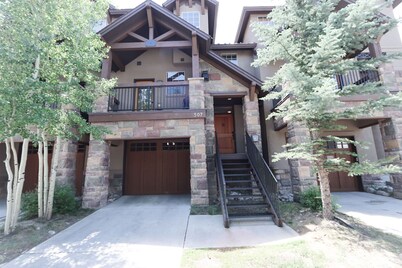 New Downtown Luxury Hideaway Skiing