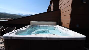 Townhome, Multiple Beds, Hot Tub, Mountain View (Arrow Luxury Rooftop) | Property grounds