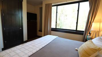 Townhouse, Beberapa Tempat Tidur, hot tub, pemandangan gunung (Arrow Luxury Rooftop) | Pemandangan dari kamar