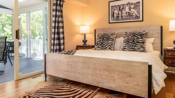 House, Multiple Beds, Patio, Garden View (House of Putt & Plaid) | 4 bedrooms, individually decorated, individually furnished, bed sheets