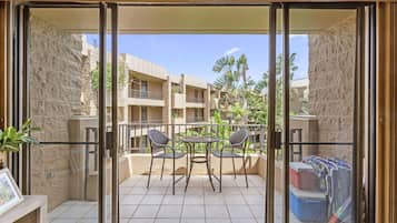 Condo, 1 King Bed with Sofa bed, Pool Access, Garden View | Property grounds