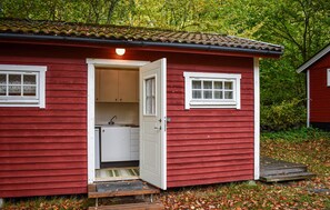 Exterior - Nice home in Tormestorp with lake view (Tormestorp)