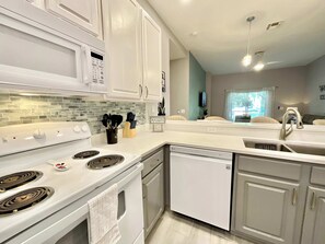 Hus, flere senger, spabadekar, hageutsikt | Eget kjøkken | Kjøleskap, mikrobølgeovn, ovn og kokeplater