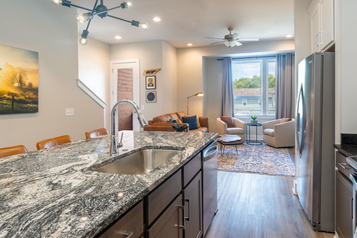 House, Multiple Beds, Balcony, City View | Private kitchen