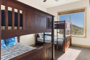 Lejlighed - flere senge - balkon - bjergudsigt (Desert Ocean Vibes) | 3 soveværelser, individuelt design, individuel indretning, gratis Wi-Fi