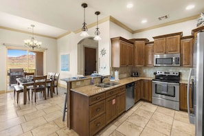 Condo, Multiple Beds, Balcony, Mountain View (Desert Ocean Vibes) | Private kitchen | Fridge, microwave, oven, stovetop