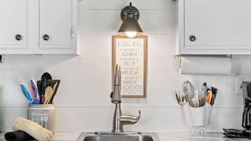 Condo, 1 Queen Bed with Sofa bed, Patio, Garden View (Branson Vacation Station) | Private kitchen | Coffee/tea maker