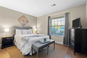 Condo, 1 cama Queen e sofá-cama, varanda, vista para o jardim (Branson Vacation Station) | 1 quarto, individualmente decorados, individualmente mobiliados