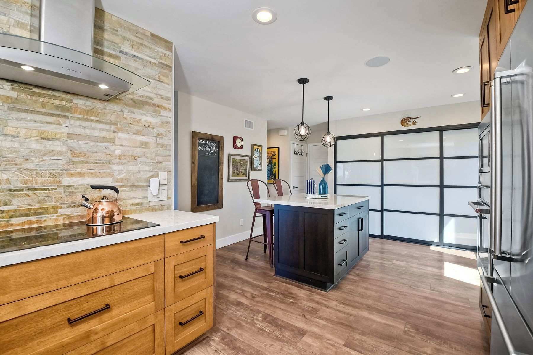 House, Multiple Beds, Patio, Garden View (Cozy Contemporary) | Private kitchen | Fridge, microwave, oven, stovetop