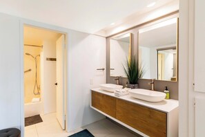 Appart'hôtel, plusieurs lits, patio, vue montagne (Panoramic Perfect) | Salle de bain