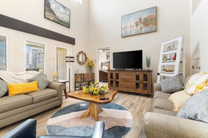 Condo, Multiple Beds, Patio, Garden View (B’Chillin Retreat on Table Rock Lake) | Living area | 42-inch flat-screen TV with digital channels