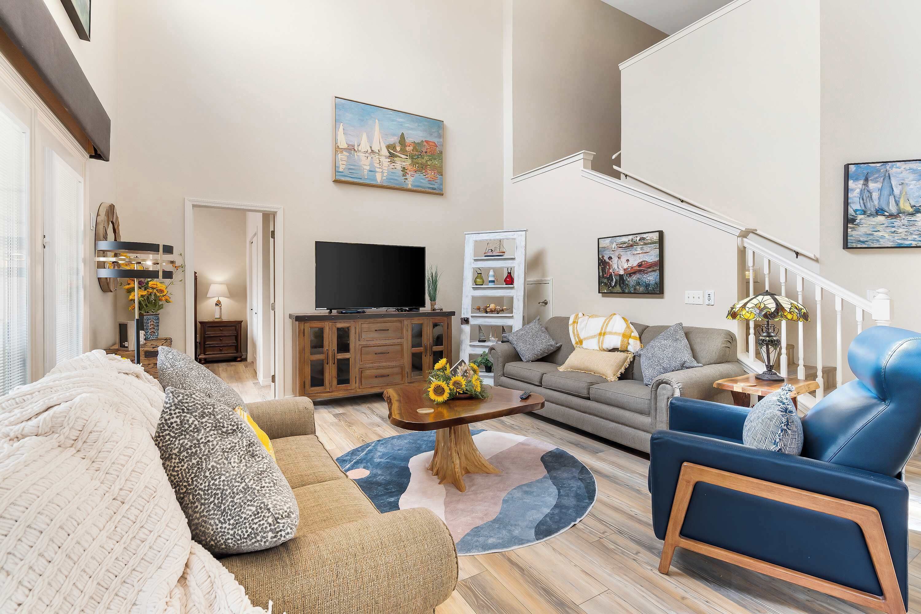 Condo, Multiple Beds, Patio, Garden View (B’Chillin Retreat on Table Rock Lake) | Living area | 42-inch flat-screen TV with digital channels