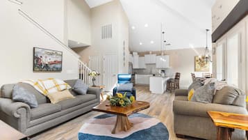 Condo, Multiple Beds, Patio, Garden View (B’Chillin Retreat on Table Rock Lake) | Living area | 42-inch flat-screen TV with digital channels