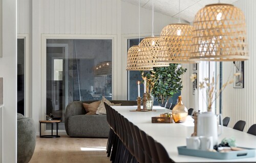 Awesome home in ålbæk with WiFi