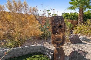 View from room - 3 BDR Desert Oasis in the Heart of Palm Springs! (Palm Springs)
