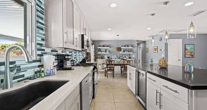 3 BDR Desert Oasis in the Heart of Palm Springs!