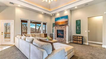 Smart TV, fireplace, video games