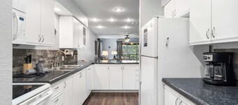 Dora - Holiday Hills Branson - Golf Resort - Branson - Outdoor Pools