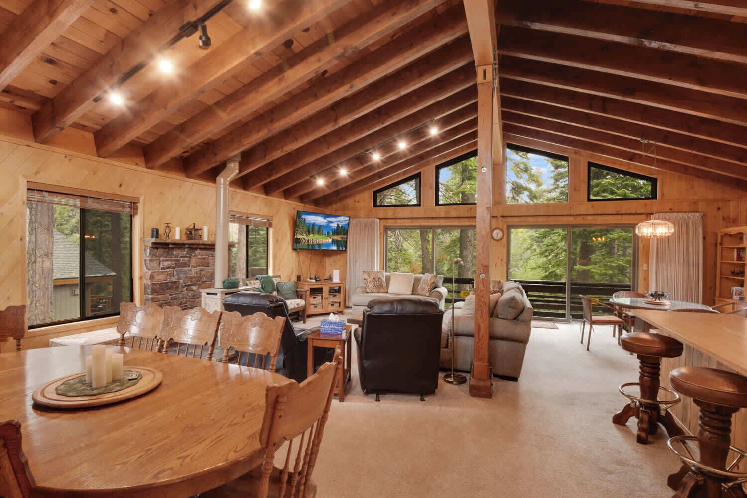 House, Multiple Beds, Balcony, Mountain View (McKinney Manor) | Interior